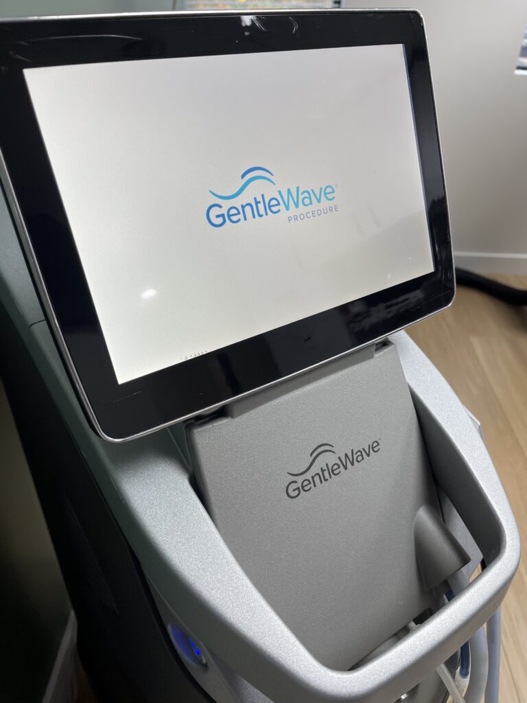 An image of a GentleWave tech in the office.